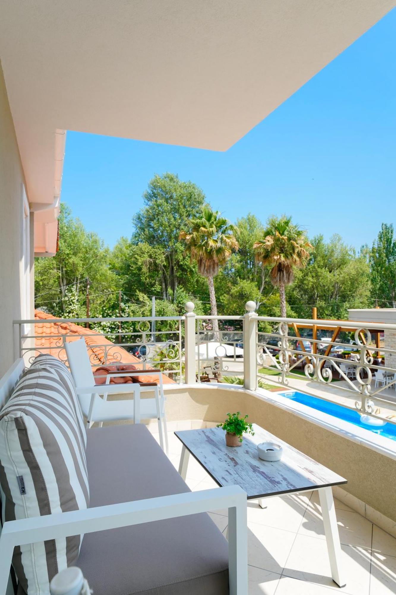 Lobelia Luxury Suites Chrysi Ammoudia Buitenkant foto